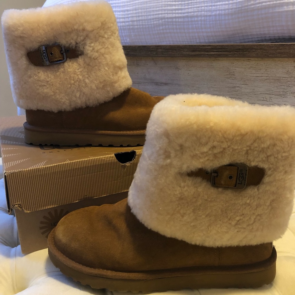 Ugg Ellee boots- With box!